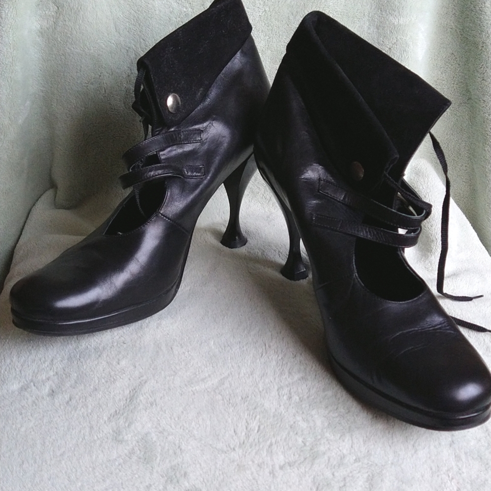 John Fluevog Maryjane ankle boots in size 12